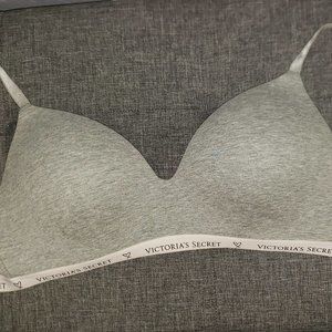Victorias Secret Lightly Lined T-Shirt Bra 32DDD/F